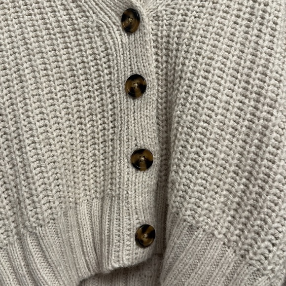 Cream knitted button up sweater - Picture 3 of 5